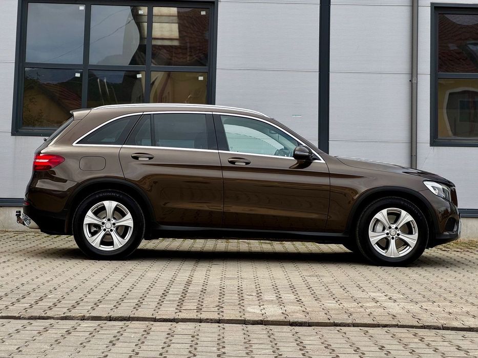 Mercedes-Benz GLC 4Matic | Maro Metalizat | Burmester | Multibeam |Camera 360° | Webasto