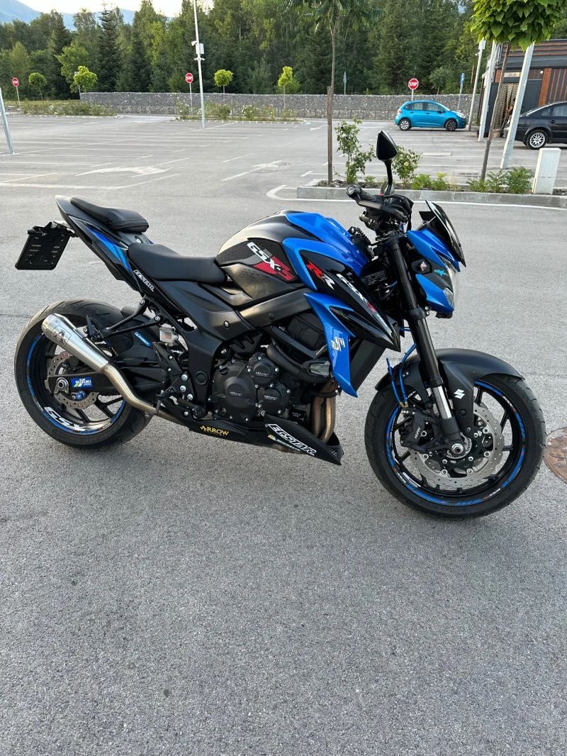 Мотоциклет Suzuki GSX-S750