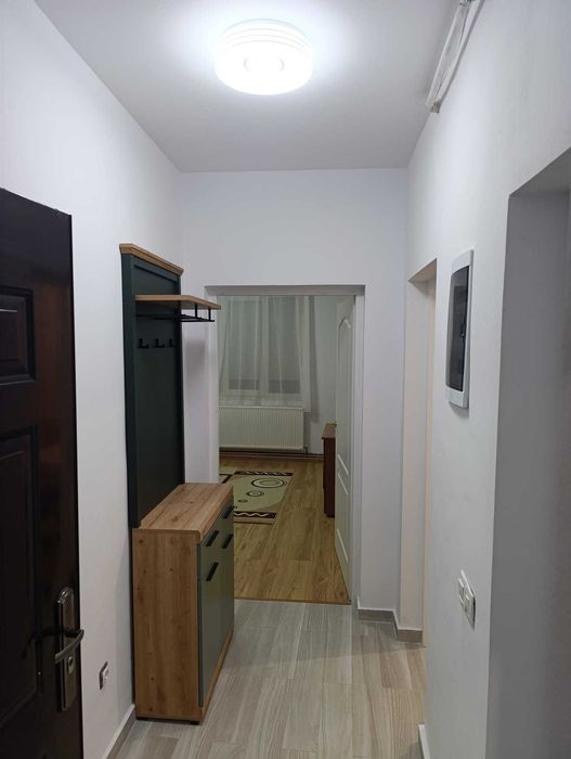 Apartament 2 camere decomandate de închiriat