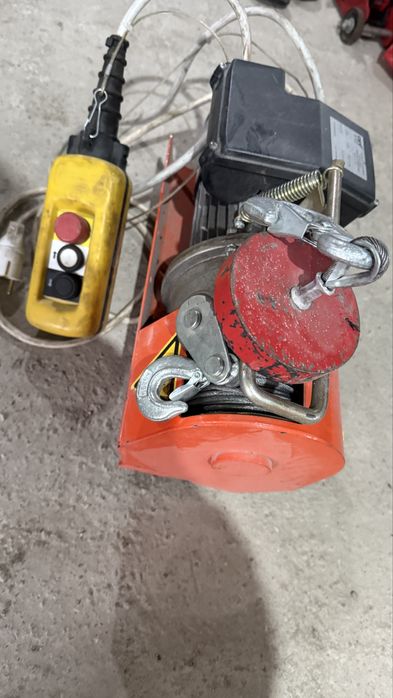 Troliu electric 220v cu telecomanda