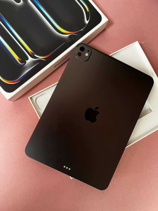 Ipad pro 11 M5 12 gb ram 256 spatiu