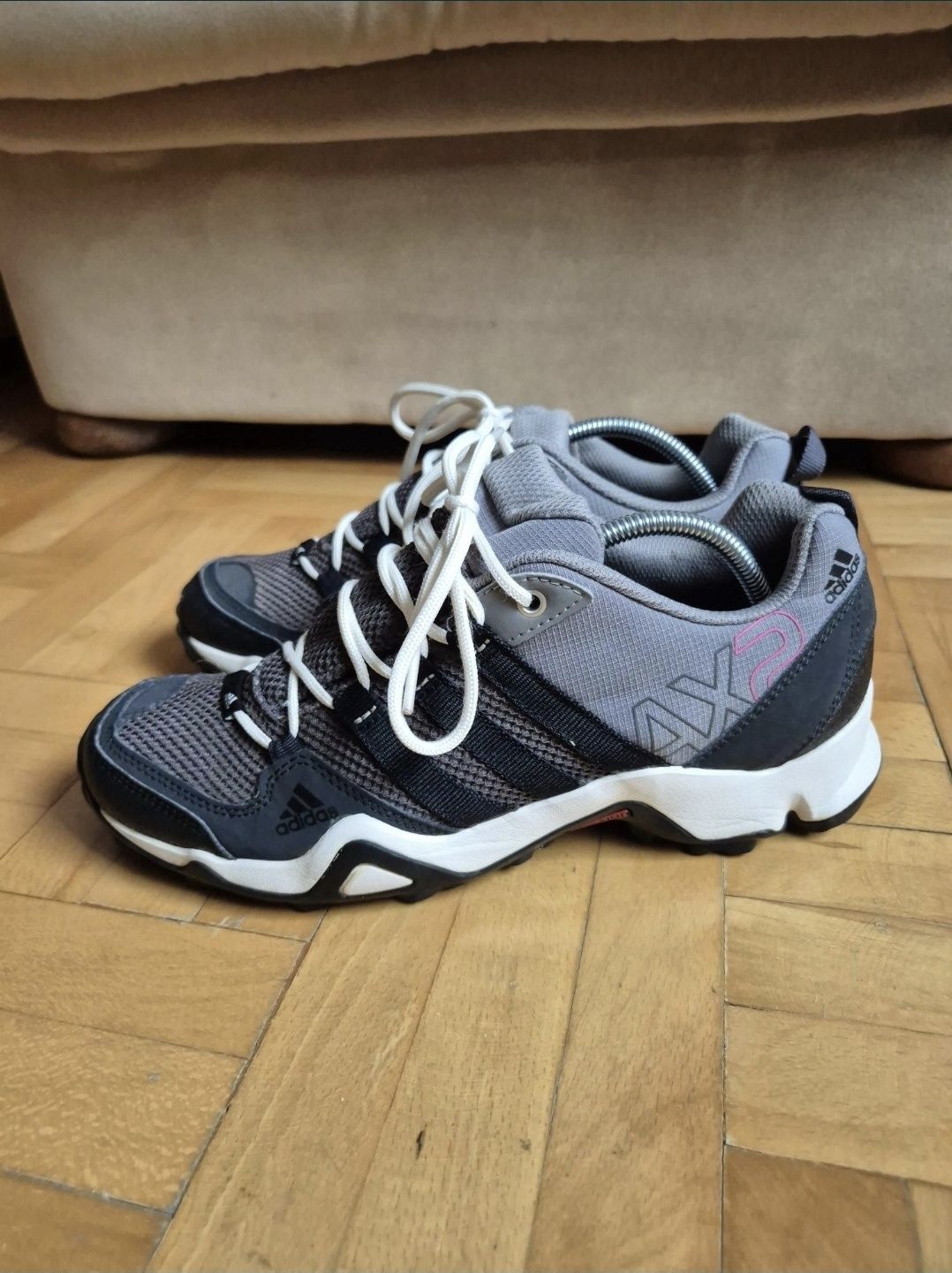 Ghete drumeție Adidas AX2 K, Tehnologiile Traxion® și EVA - 39 1/3