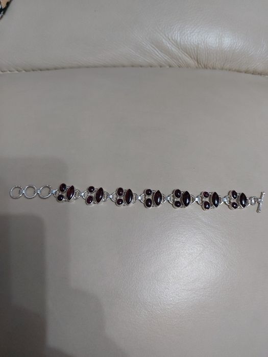 Vând brățară superba cu granate si argint 925