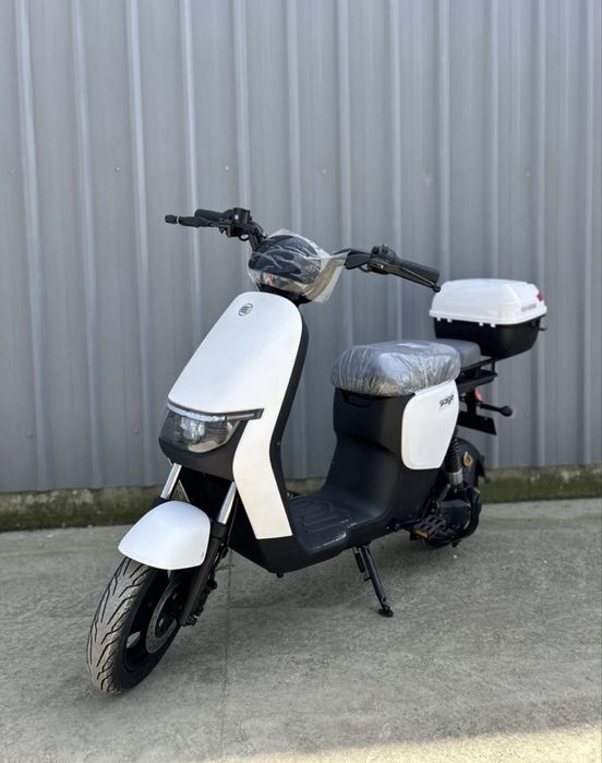 Scuter electric fara permis