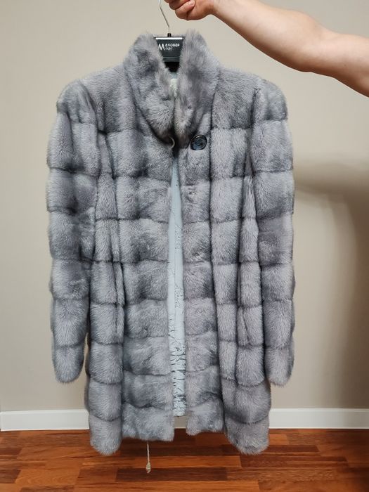 Продам шубу норковую, состояние новое, одевала несколько раз на тои.