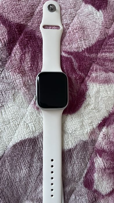 Продается apple watch,в идеальном состоянии