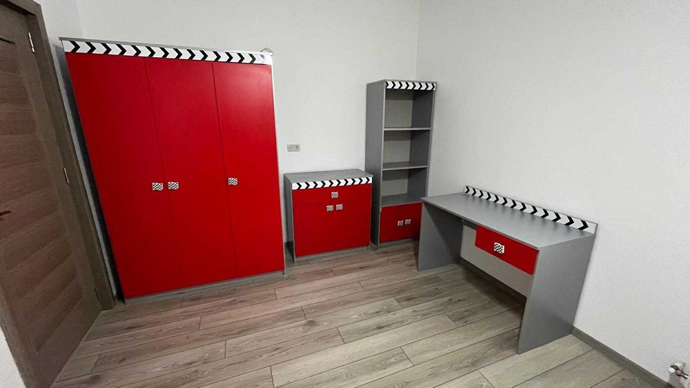 Mobila dormitor copil cu pat masina