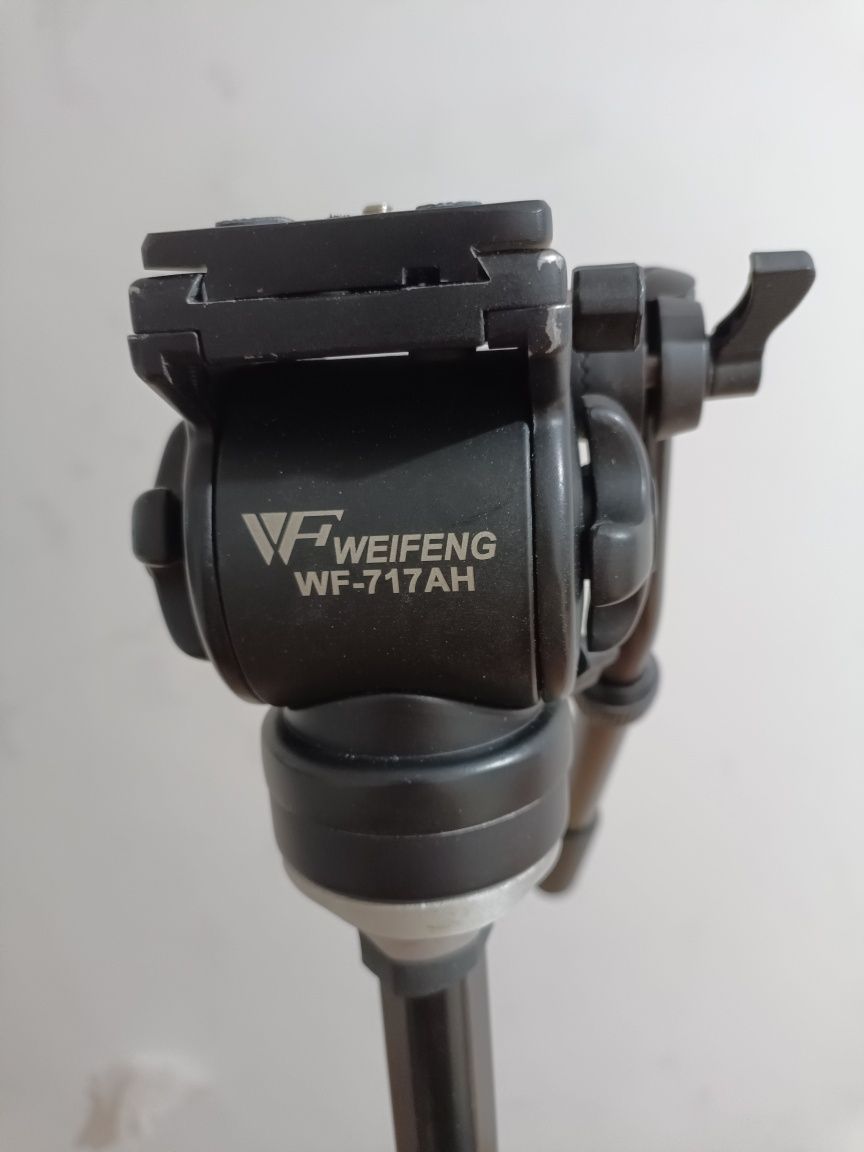 Продам видео штатив Manfrotto 190XDB, голова Weifeng WF-717AH