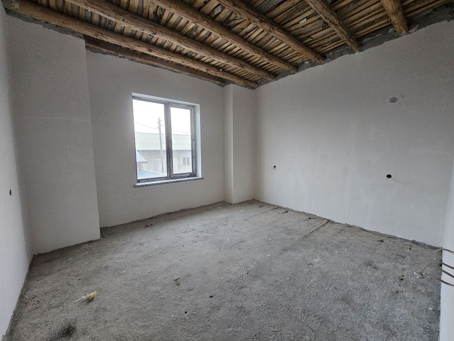 Коттедж сотилади Садвин савхозда