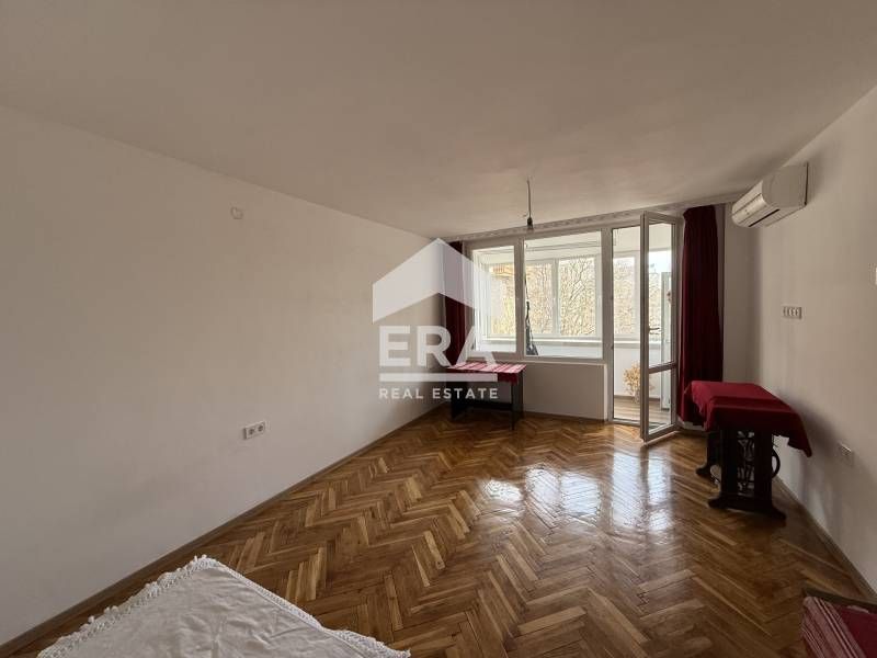 Дава се под наем Двустаен апартамент в Варна, Спортна зала - 50 кв.м за 450 € - Снимка #4