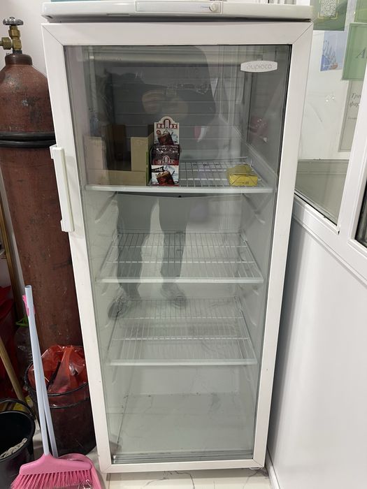 Холодилник ветринный.