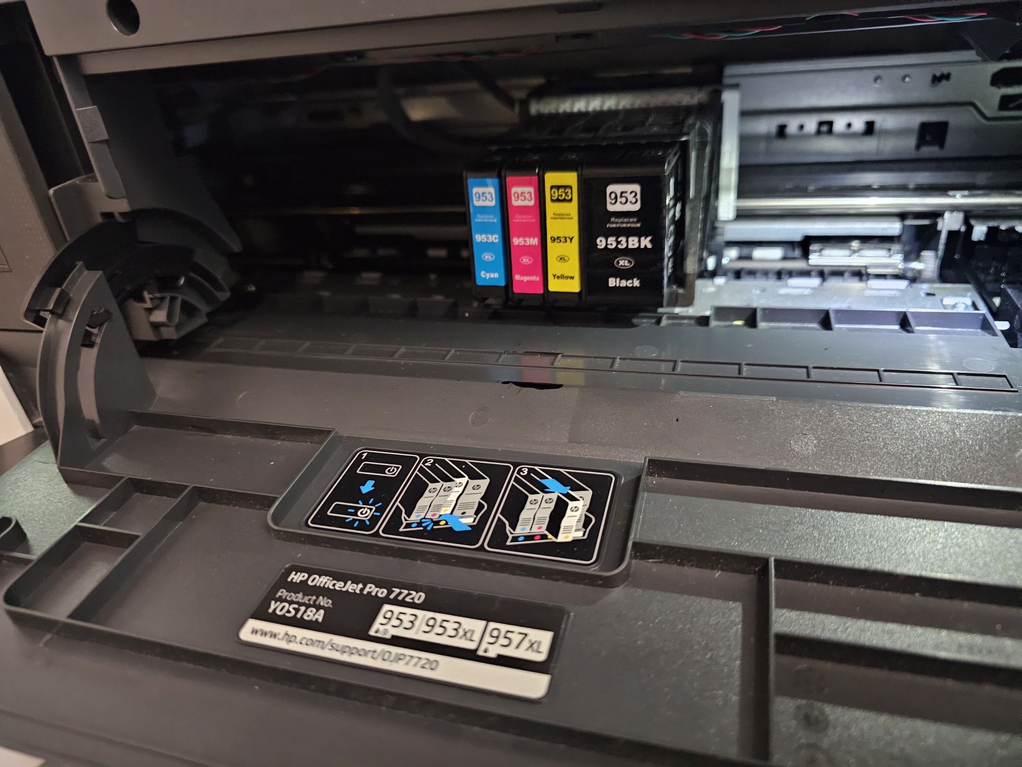 Imprimanta HP format A3 cu cartuse noi office deskjet 7720