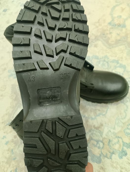 Продам берцы 43 размер