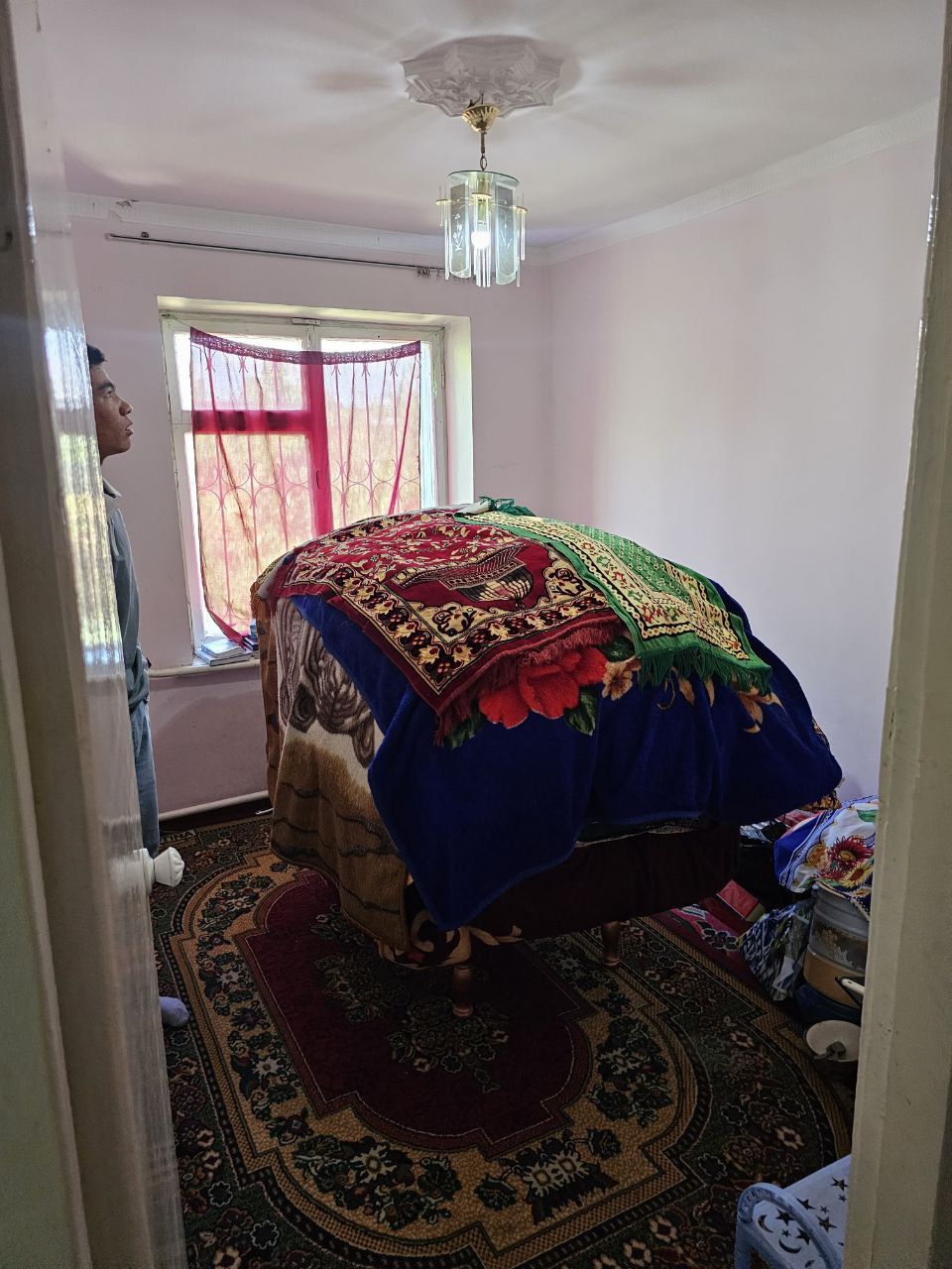 TTZ bozor yaqinida 2xonali kvartera sotiladi