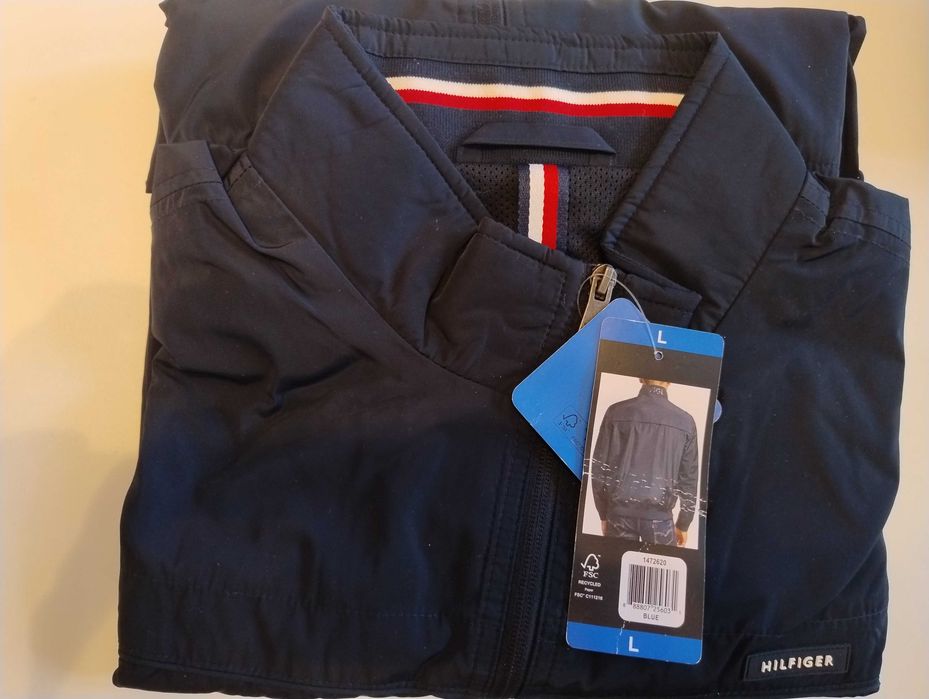 Geaca Tommy Hilfiger primavara/toamna, noua, din SUA, marimea L
