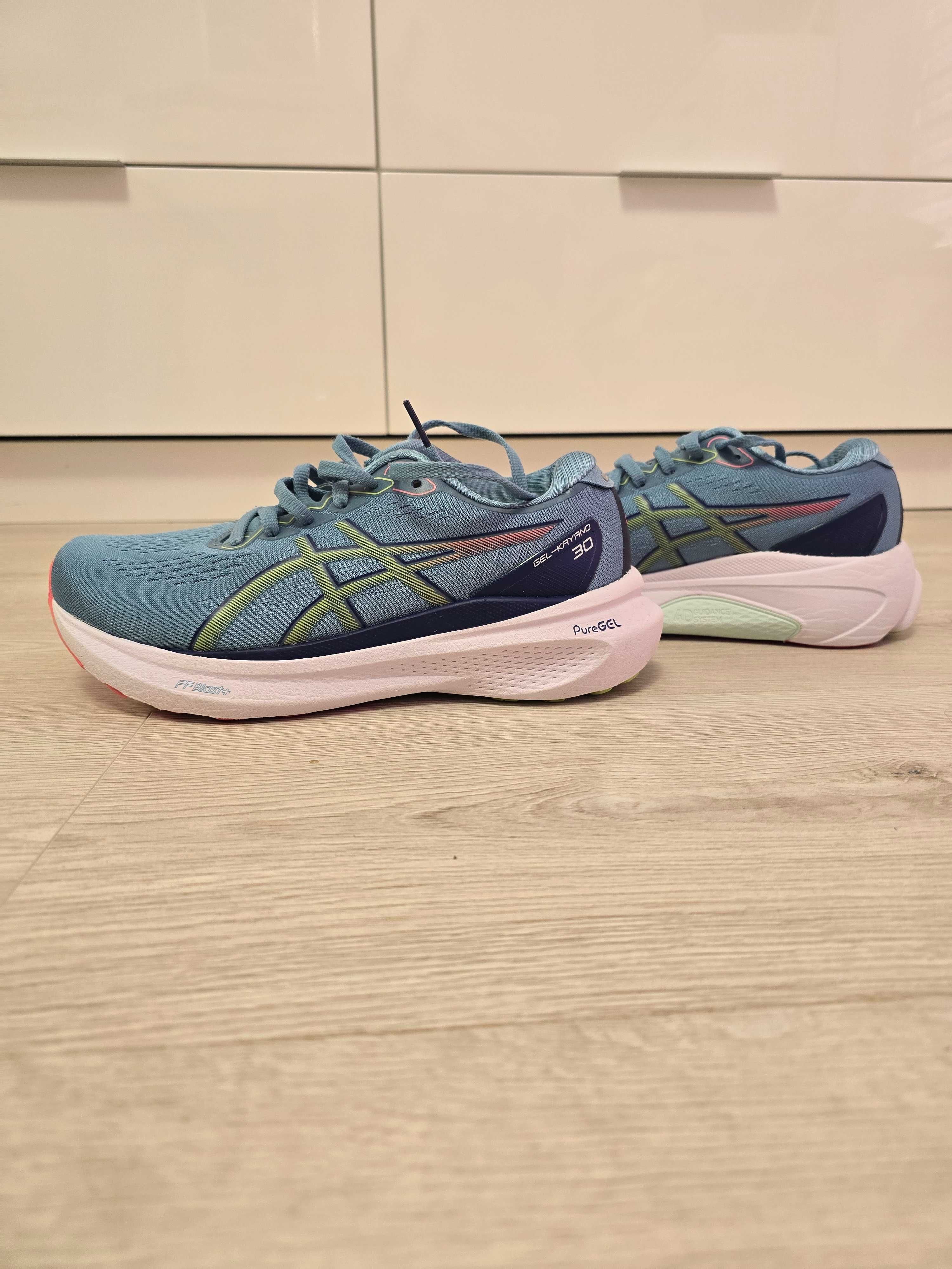 Дамски маратонки Asics Gel Kayano 30