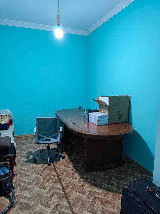 ул.Олтинводий (ул.Венгерская) Аэропорт 5,4-сот 5-ком 165 м² фасад 20 м