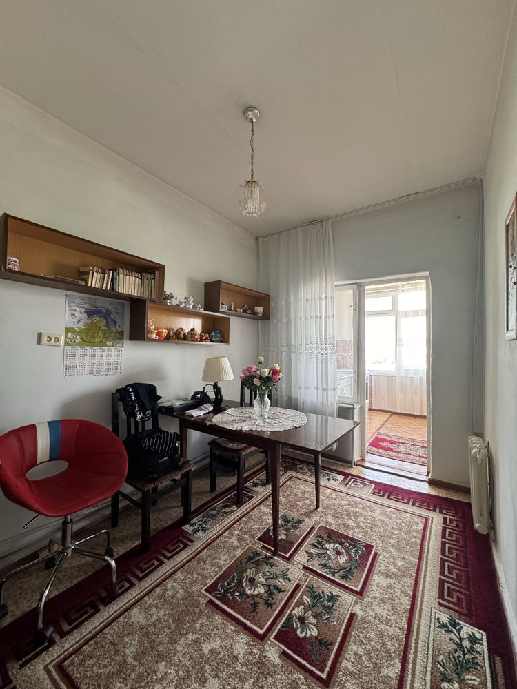 Продается квартира в Бухаре, 2 комнатная , 80 кв, кирпичный дом