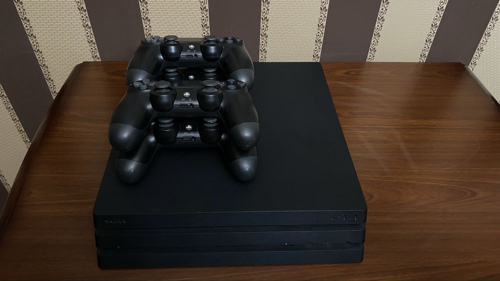 Ps4 pro 1terabayt