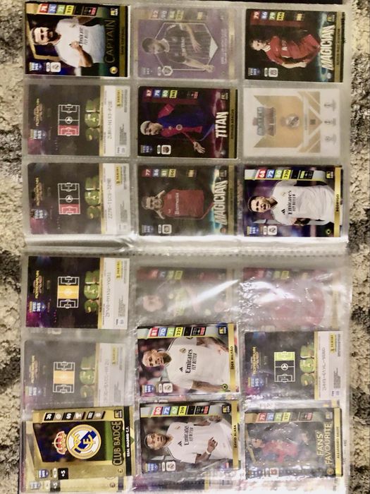 Diferite cartonase Fotbal Fifa 365 in stare buna