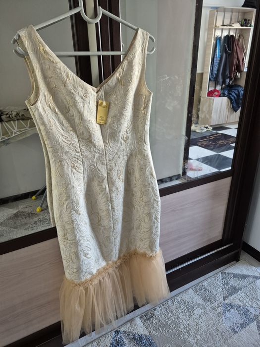 Продается Платье новое