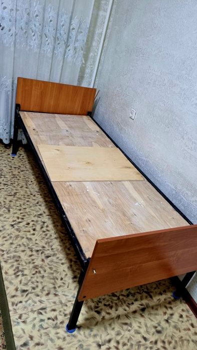 Кровать односпальные железный