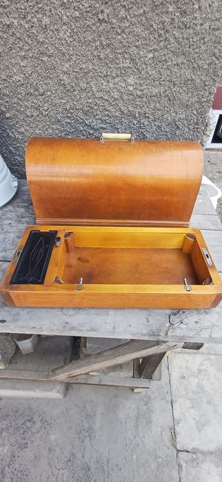 Машина швейная механика.