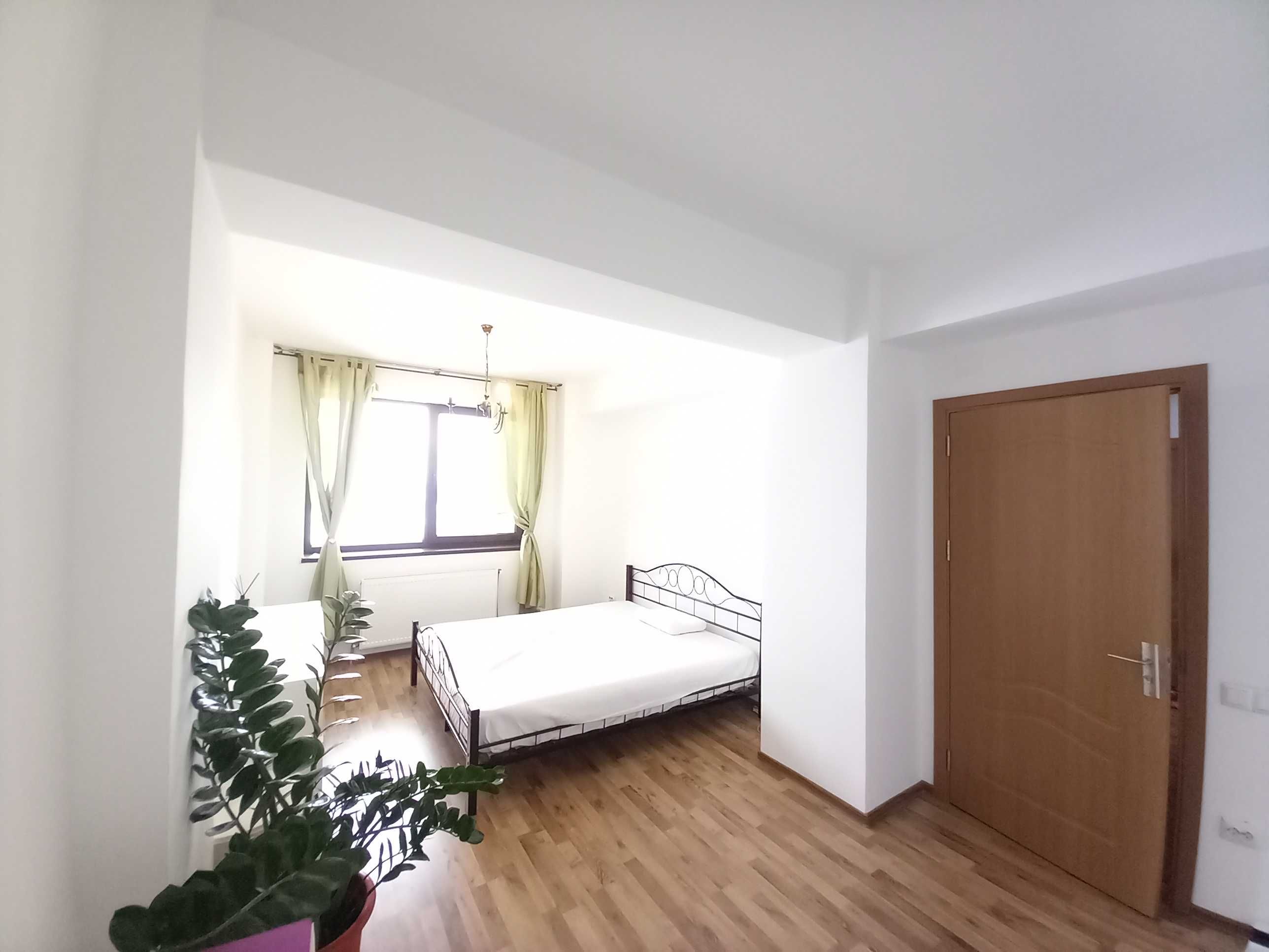 Apartament 98 mp, 4 camere, Cartier Padurea Baneasa, langa padure