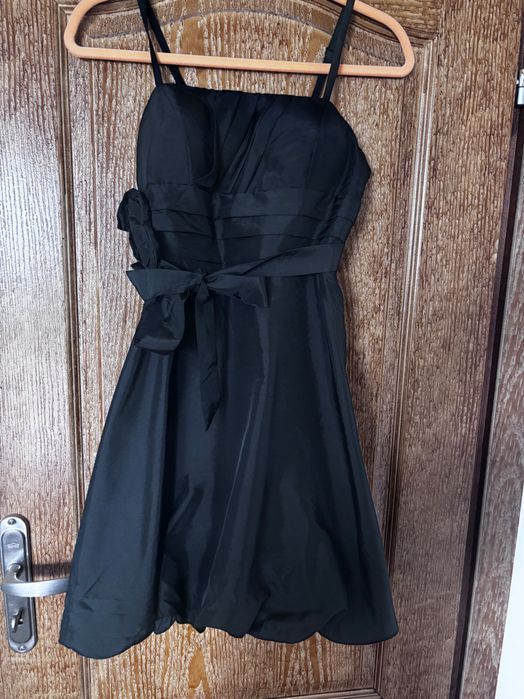 Елеганта дамска рокля на madona