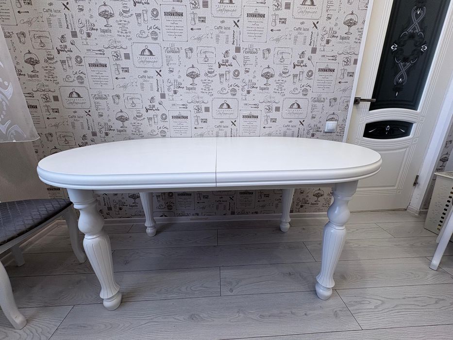 Стол Кардинал из дерева ясень