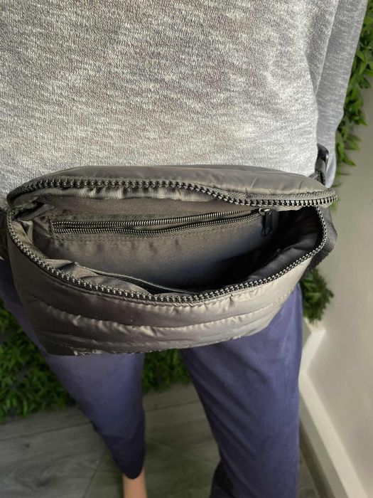 Borsetă Rare beauty by Selena Gomez puffy belt bag
