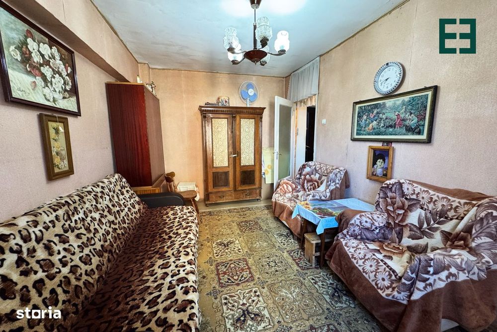 Garsoniera etajul 3 zona Aurel Vlaicu - Arad