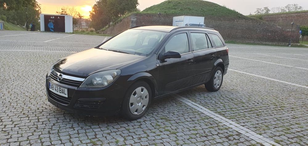 Opel Astra H Motor Defect Sxoate Fum Alb