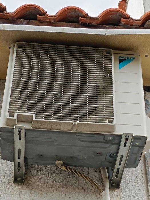 Продавам климатик daikin FTXB35C2V1B