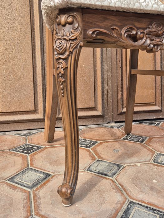 Стул сотилади ёнгокдан сифатли