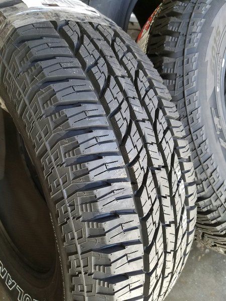 Vand anvelope noi all season,all terrain 235/60 R16 Yokohama M+S