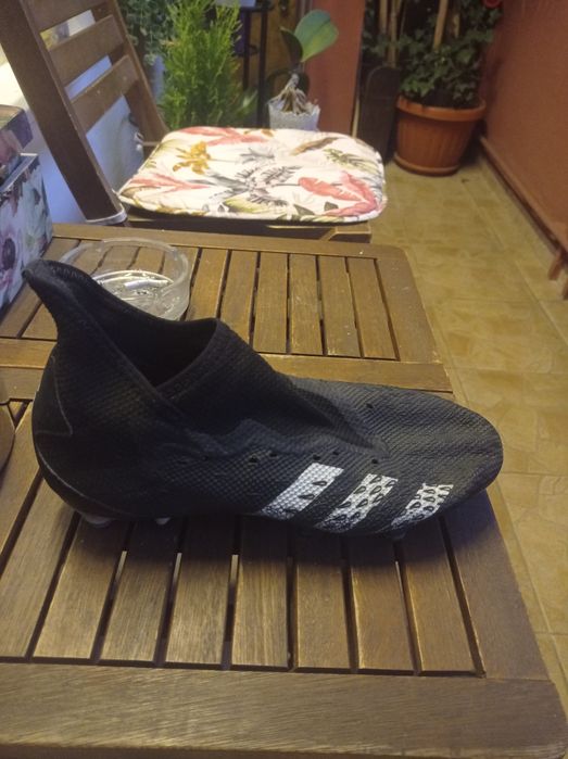 Бутонки adidas predator