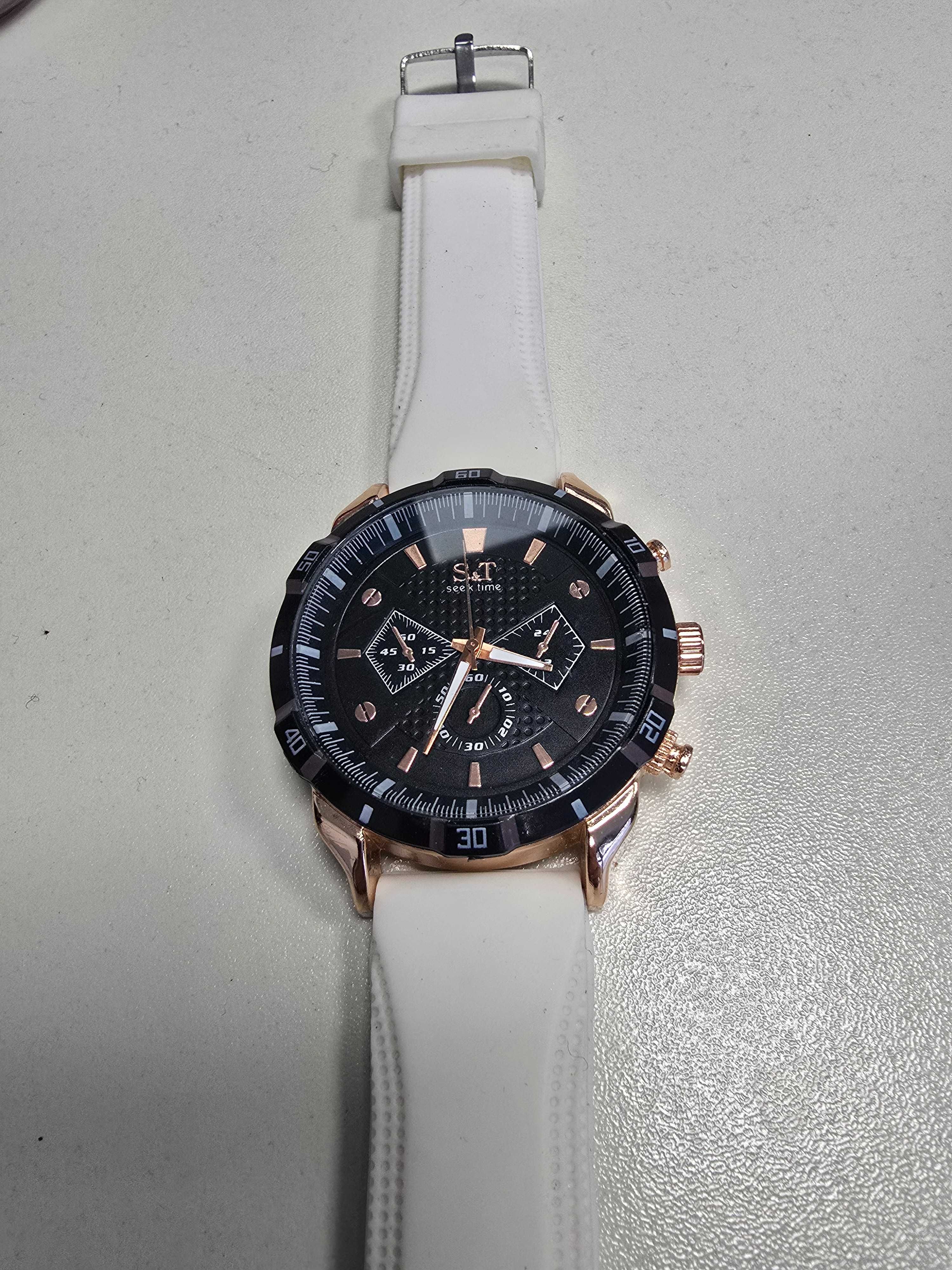 Дамски часовник Guess