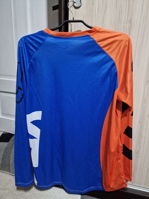 Чисто нови блузи FOX