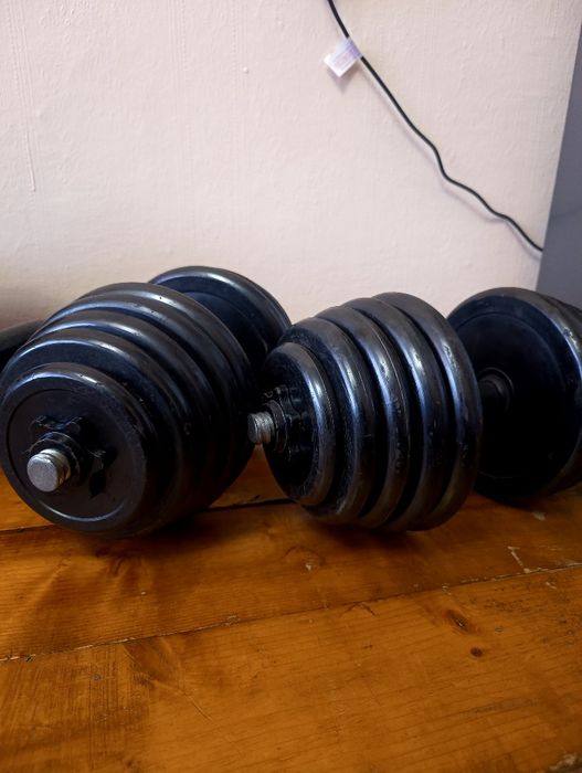 Дъмбели за тренировка