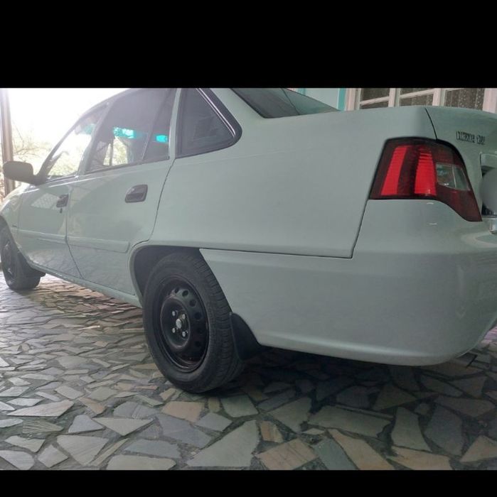 Nexia 2 donc, 1.6l,holati yangi,poluks bez kanditsioner.kraska toza.