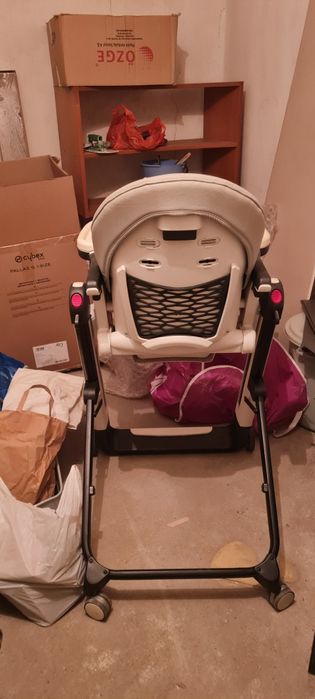 Подарявам: Столче за хранене Peg Perego Follow me