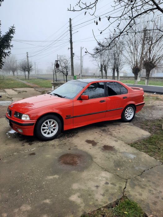 Bmw e 36  seria 3 berlina