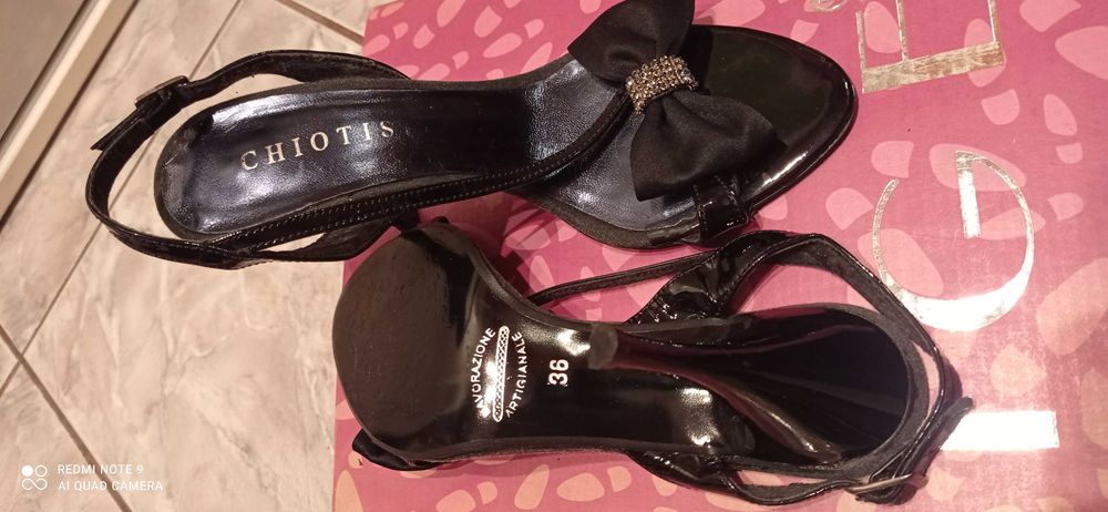 Vand rochie de seara,insertie cristale,800 roni