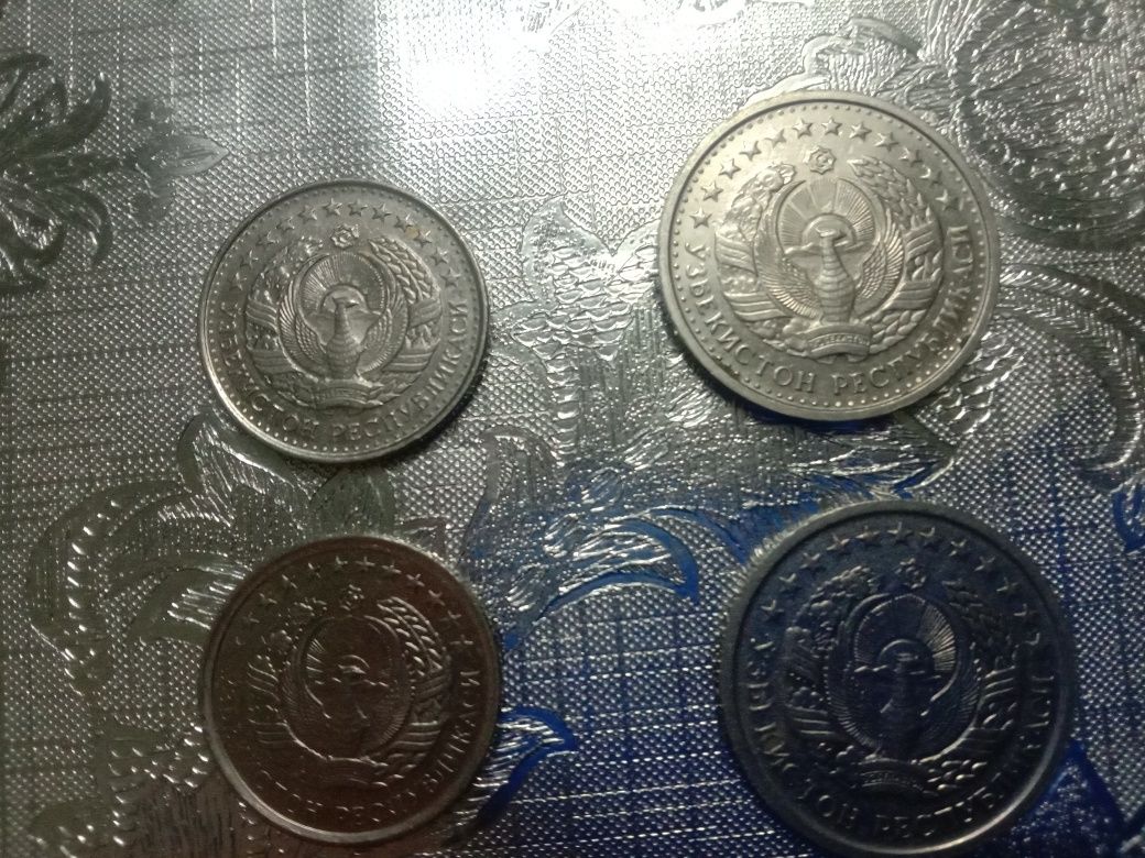 Колекцоная и обычная Узбекские монеты