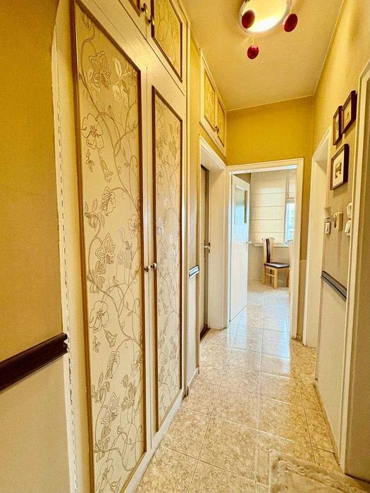 Продава се Тристаен апартамент в София, Витоша - 100 кв.м за 1930 €/кв.м - Снимка #4