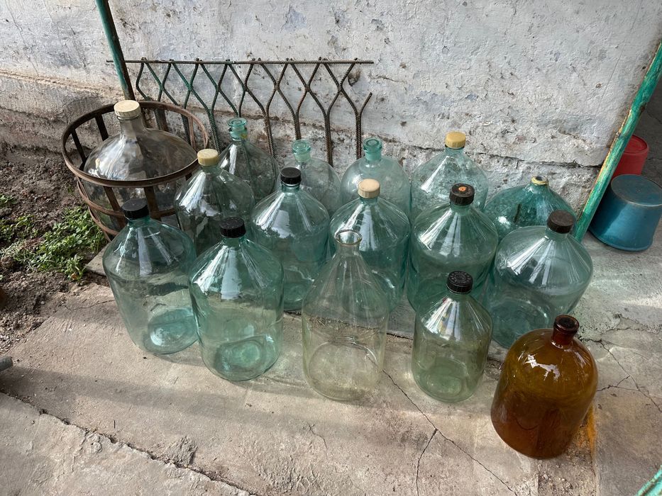 Бутыли на продажу - 50,20,10 литров