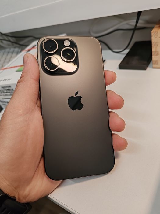 iPhone 16 Pro la cutie 128 GB baterie 100% cod unic 1105 cicluri 101