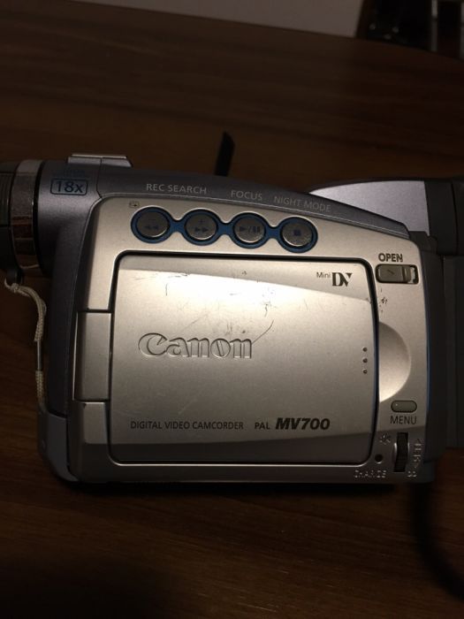 Camera video Canon MV700