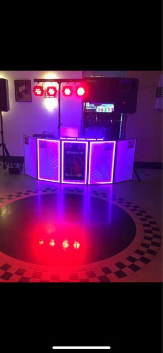 Masca dj si masina de fum greu